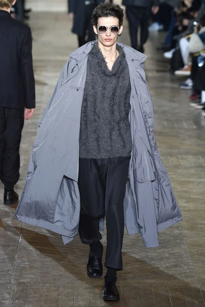Look 22